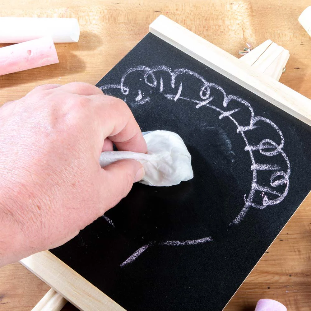 Chalkboard Easel Discovery Small 23.5cm (9.1in) - Image 6
